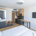 Milo Aparthotel 3*
